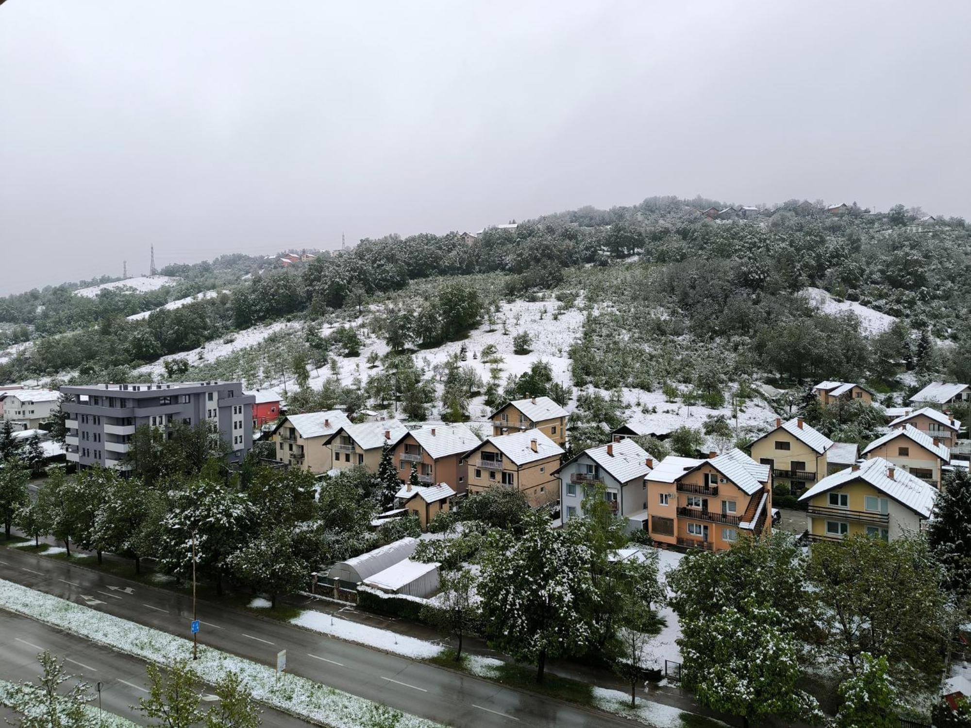 Dbr -dobrinja Sarajevo-free Garage Apartment *